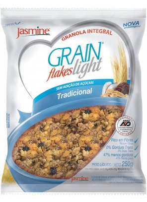 GRANOLA_trad s acucar.png - Grain Flakes Light TradicionalSem adição de açúcar;47% Menos gordura ;Ingredientes: Flocos de aveia, crispies de arroz, extrato de malte, fibra e germe de trigo, flocos de milho, uva passas, óleo de milho, coco ralado, flocos de arroz, gergelim, edulcorante natural steviosídeo e aroma.CONTÉM GLÚTENDisponível nas versões: 250g.